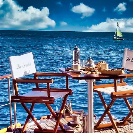 Hotel en barco La Ornella - Location Bateau A Quai De Thierry Bourgait *