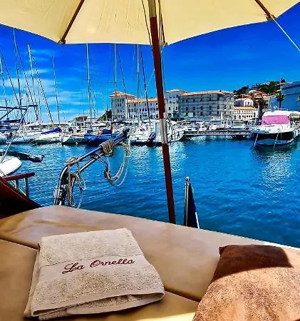 Hotel en barco La Ornella - Location Bateau A Quai De Thierry Bourgait