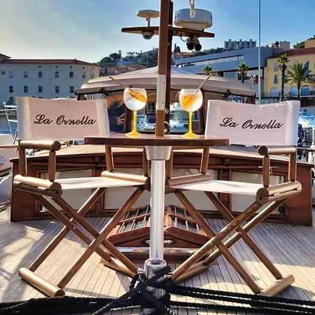 La Ornella - Location Bateau A Quai De Thierry Bourgait