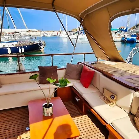 La Ornella - Location Bateau A Quai De Thierry Bourgait Ботель