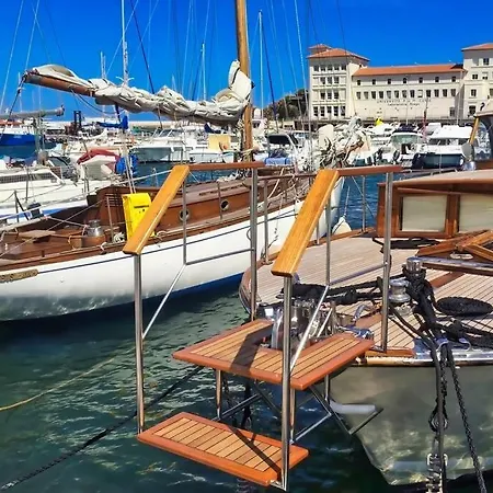 La Ornella - Location Bateau A Quai De Thierry Bourgait Botel