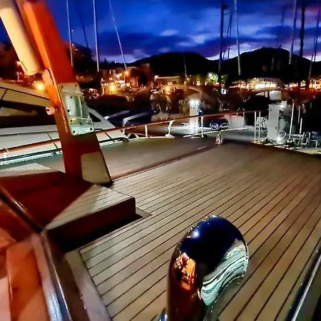 La Ornella - Location Bateau A Quai De Thierry Bourgait Botel *