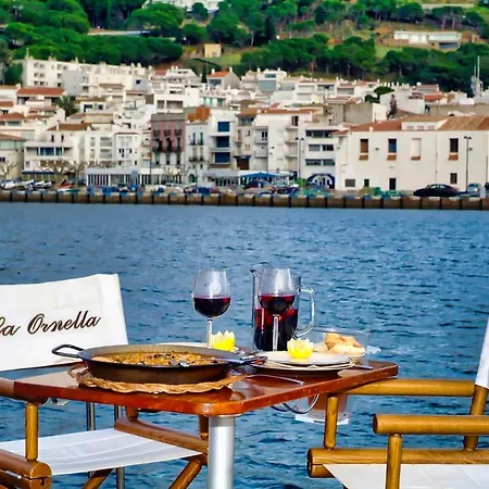 La Ornella - Location Bateau à Quai De Thierry Bourgait Bateau-hôtel Banyuls-sur-Mer