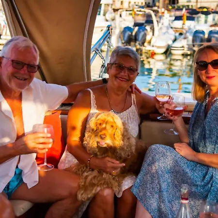 La Ornella - Location Bateau A Quai De Thierry Bourgait *