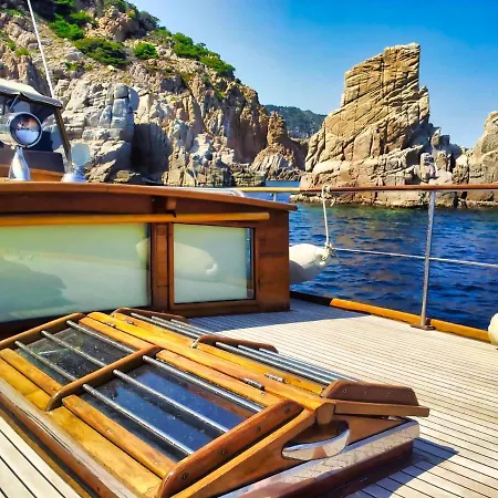 La Ornella - Location Bateau A Quai De Thierry Bourgait * Banyuls-sur-Mer