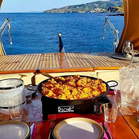 Bateau-hôtel La Ornella - Location Bateau à Quai De Thierry Bourgait *